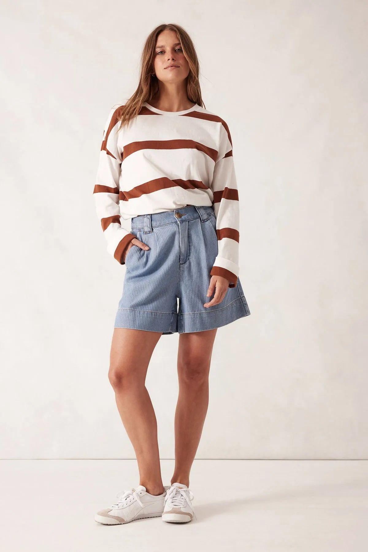 BILLIE PLEAT FRONT SHORT/BLUE HERRINGBONE