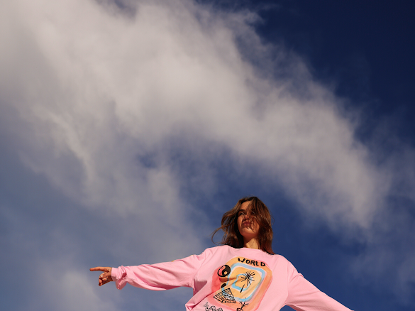 Cosmic World LS tee