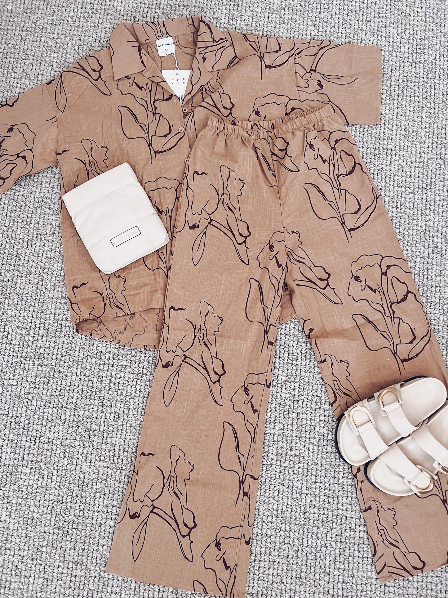 Noah brown floral set