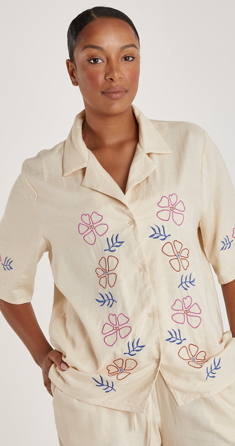 AIRLIE EMBROIDERY SHIRT - CREAM