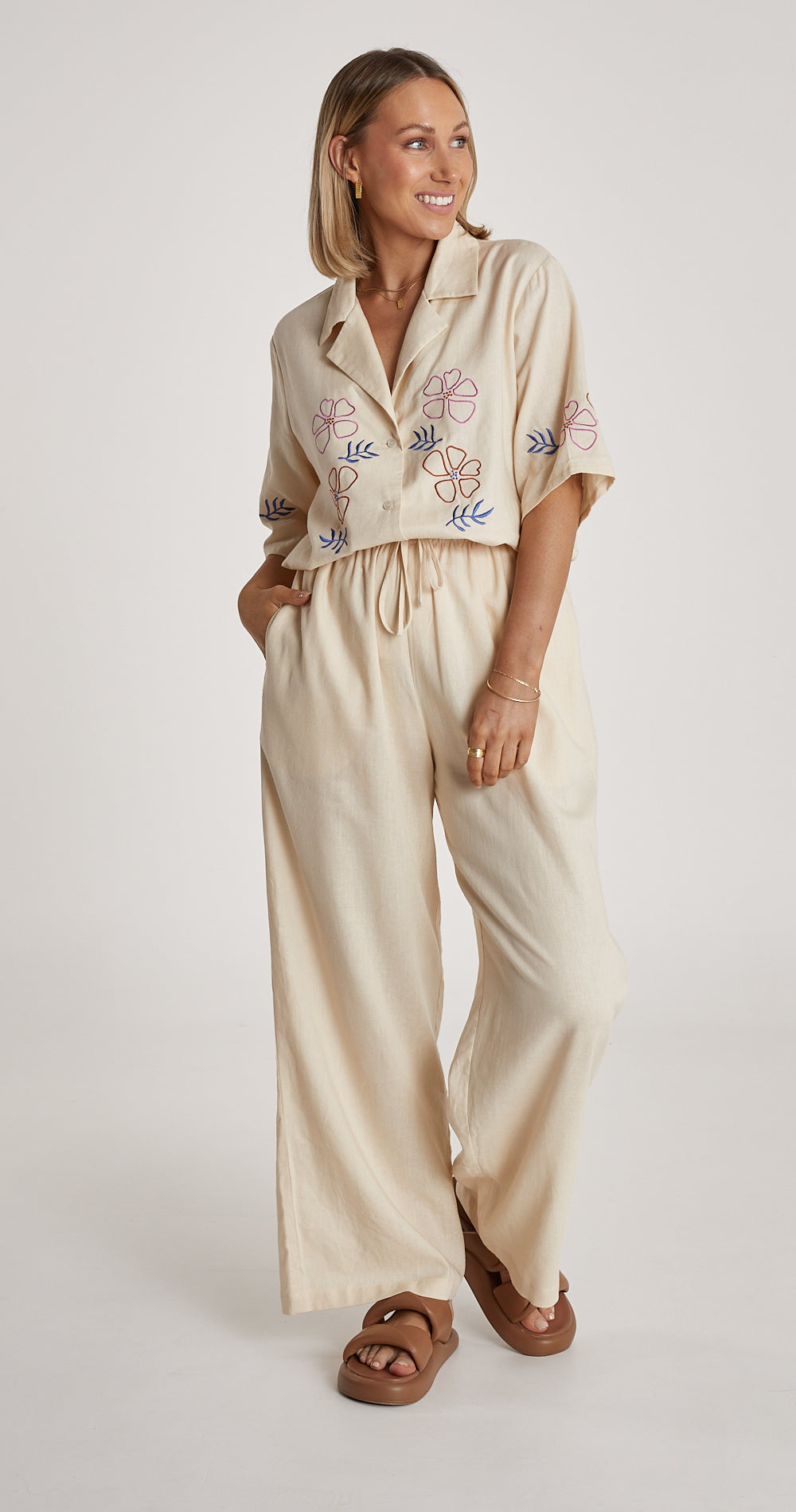 AIRLIE EMBROIDERY SHIRT - CREAM