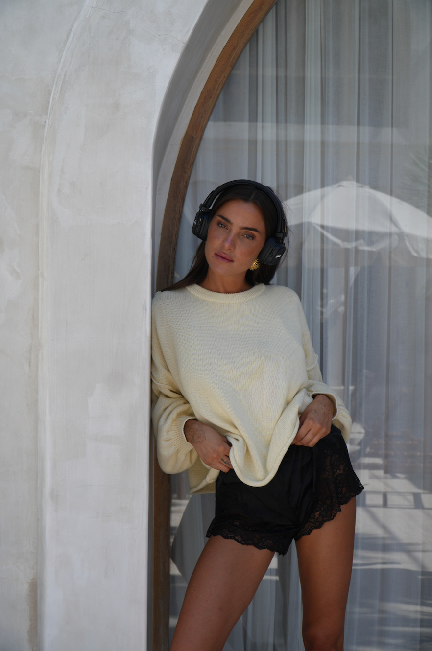 Juni Sweater - Cream